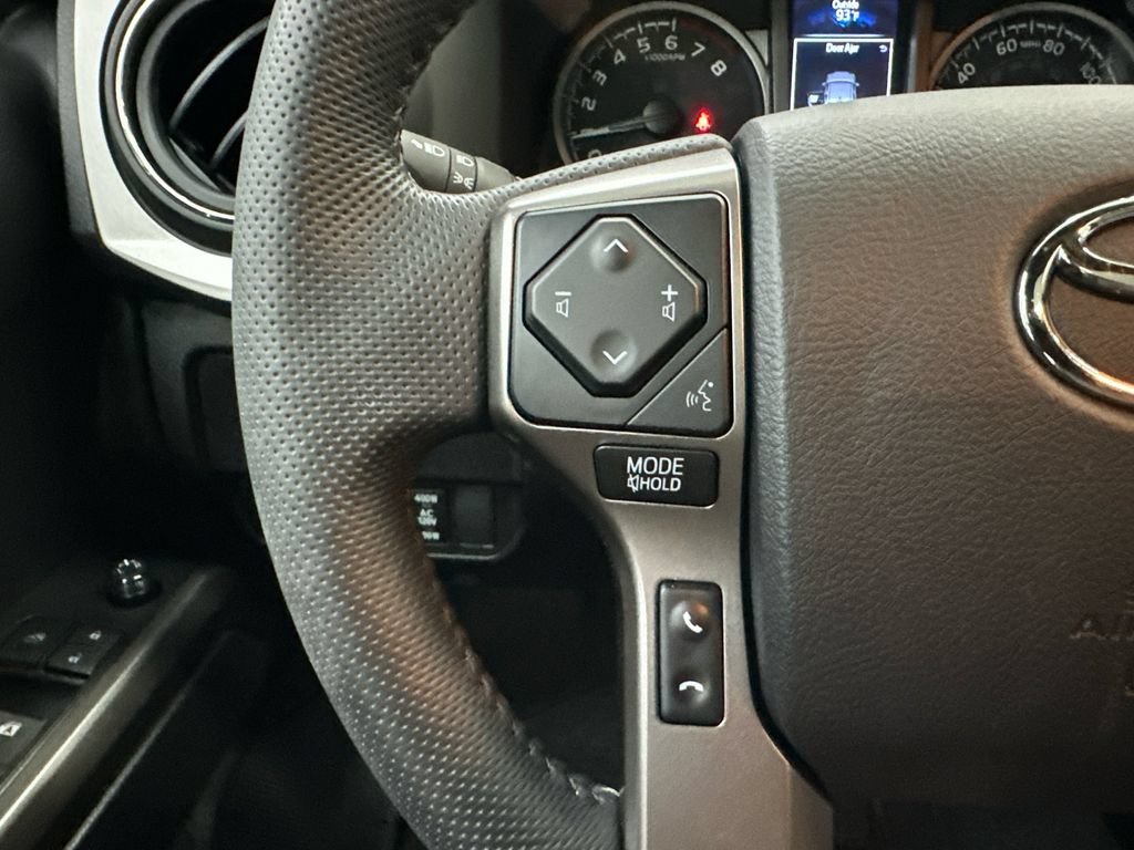 Used 2022 Toyota Tacoma Limited RWD image 26