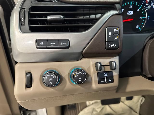 Used 2020 Chevrolet Tahoe Premier AWD/4WD image 24