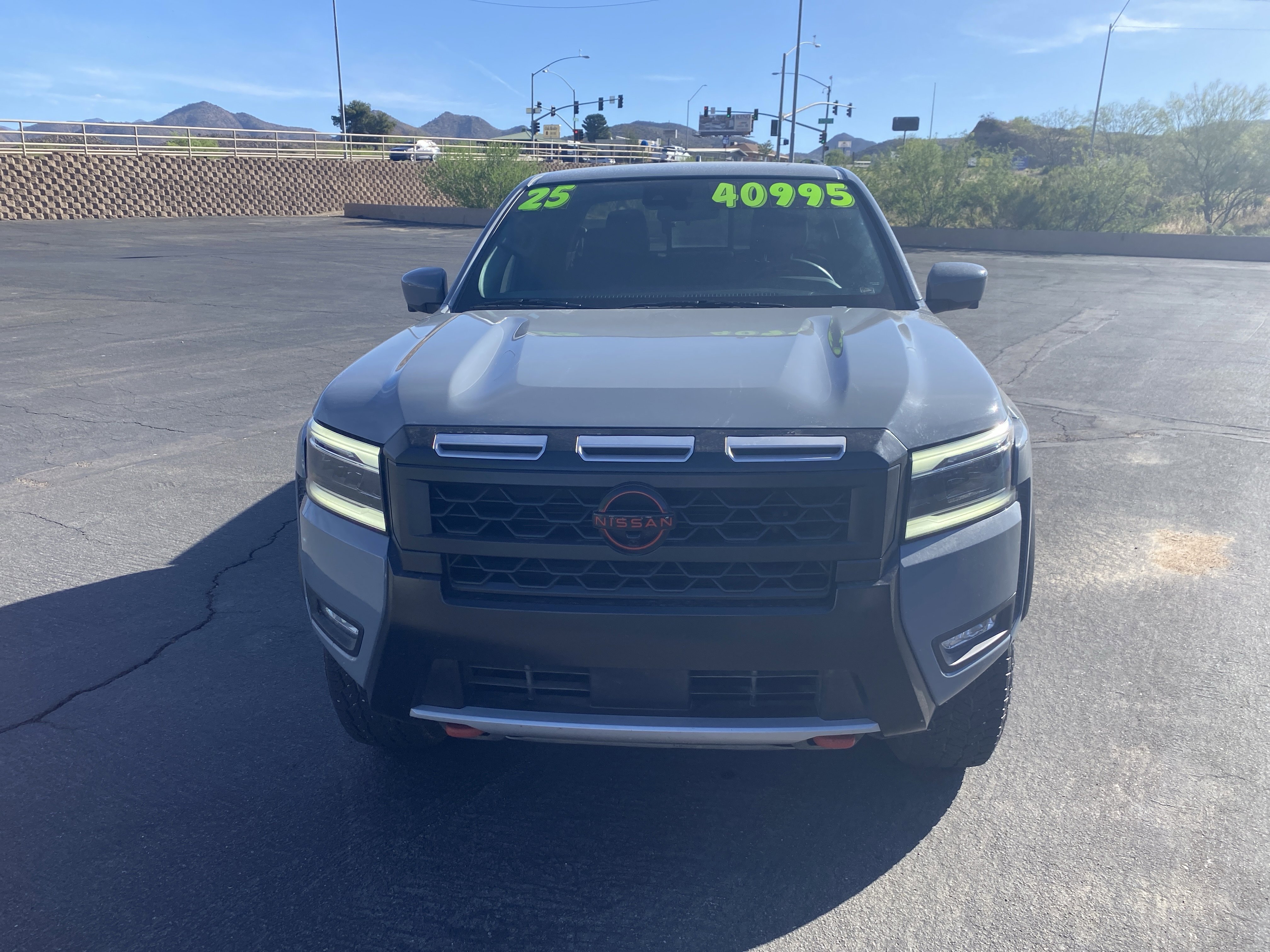 Used 2025 Nissan Frontier PRO-4X w/ Pro Convenience Package image 6