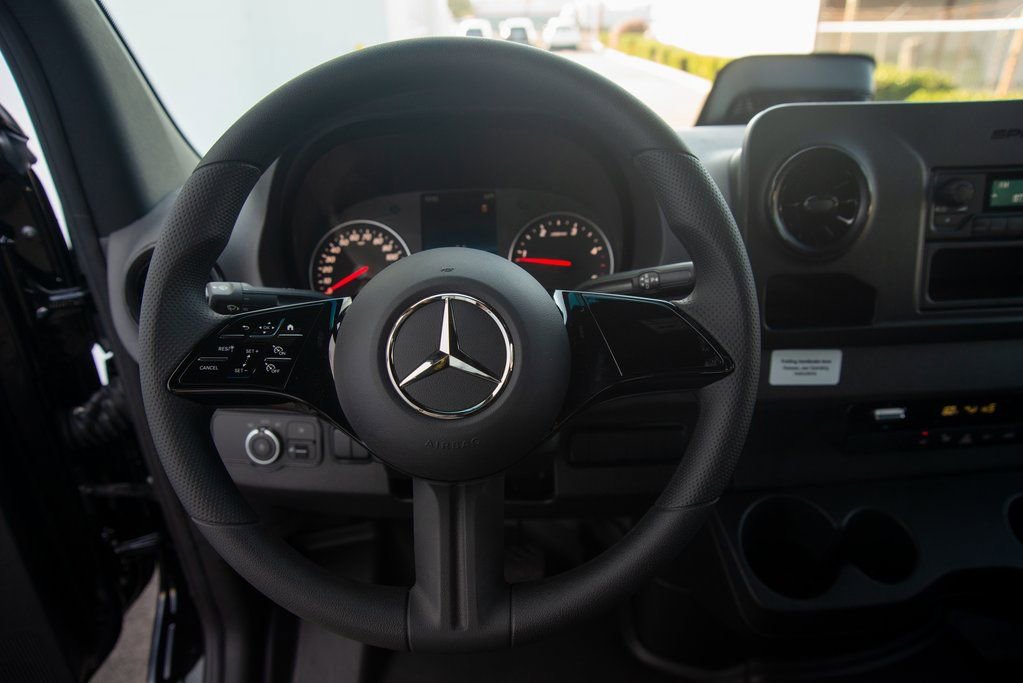 New 2025 Mercedes-Benz Sprinter 2500 image 39