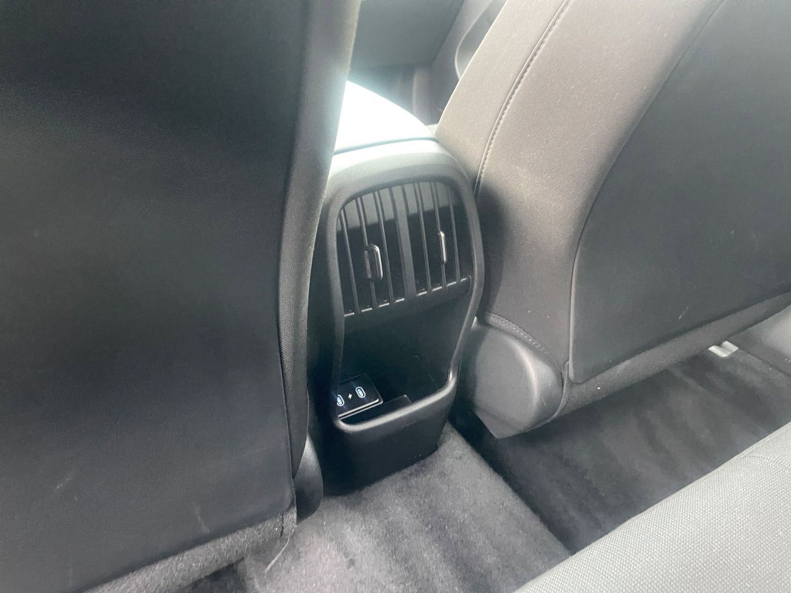 Used 2025 Hyundai Kona SEL image 24