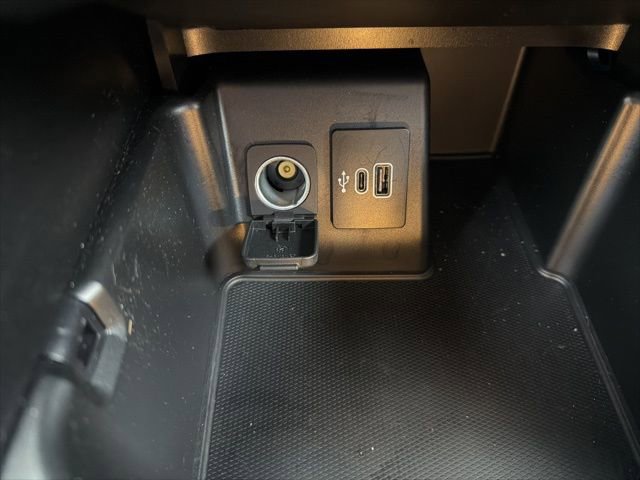 Used 2025 Ford Explorer ST image 35