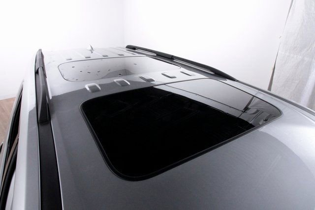 Used 2020 Chevrolet Traverse Premier w/ Redline Edition image 38