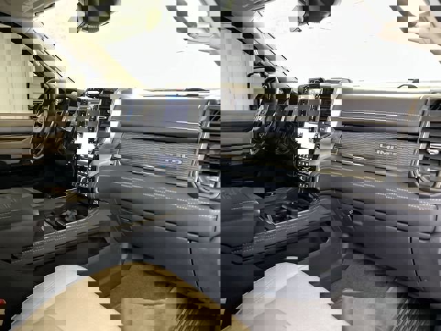 Used 2023 RAM 3500 Limited image 30