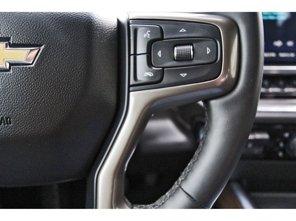 Used 2024 Chevrolet Silverado 2500 High Country w/ High Country Premium Package image 16