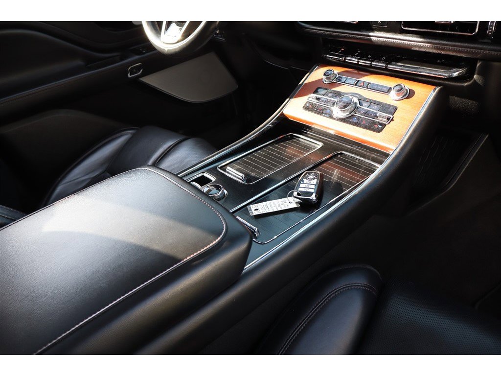 Used 2020 Lincoln Aviator Reserve w/ Equipment Group 202A AWD/4WD image 16