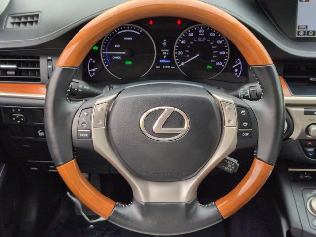 Used 2015 Lexus ES 300h w/ Navigation System Package FWD image 18