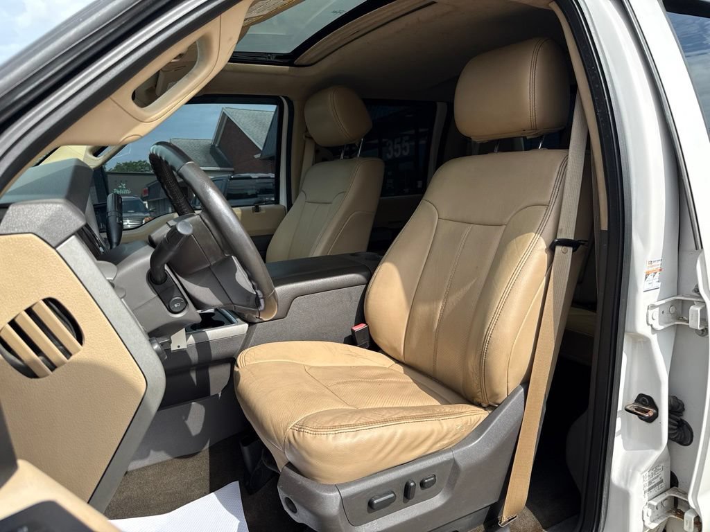 Used 2016 Ford F250 Lariat w/ Lariat Ultimate Package AWD/4WD image 2