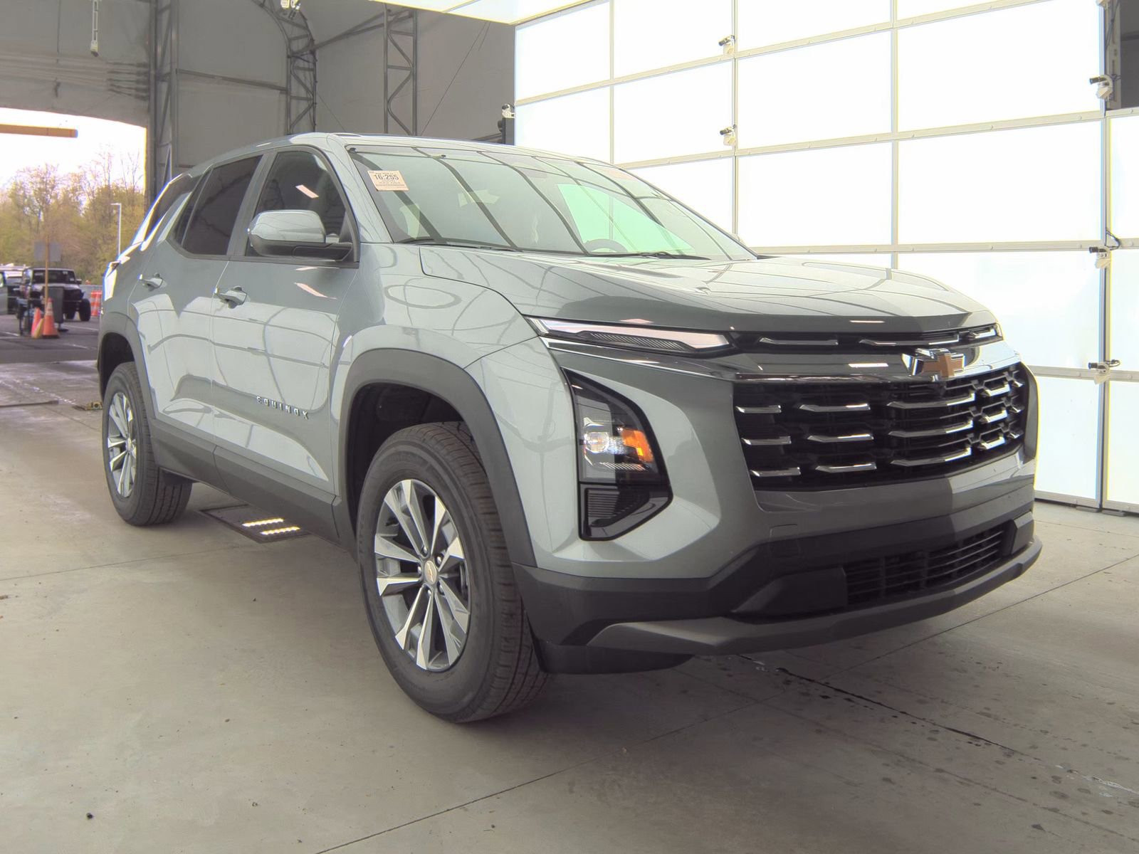 Used 2026 Chevrolet Equinox LT FWD image 6