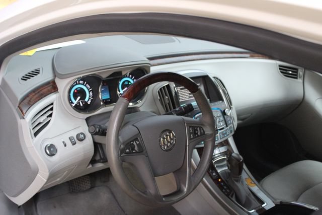 Used 2010 Buick LaCrosse CXS FWD image 14