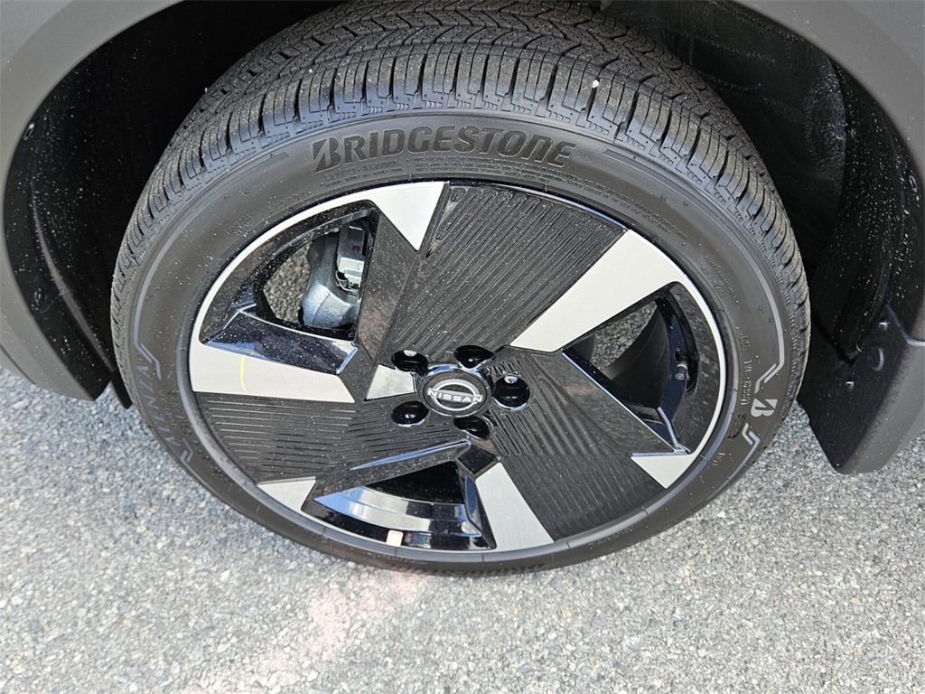 New 2026 Nissan Kicks SR w/ Cold Weather Package image 16