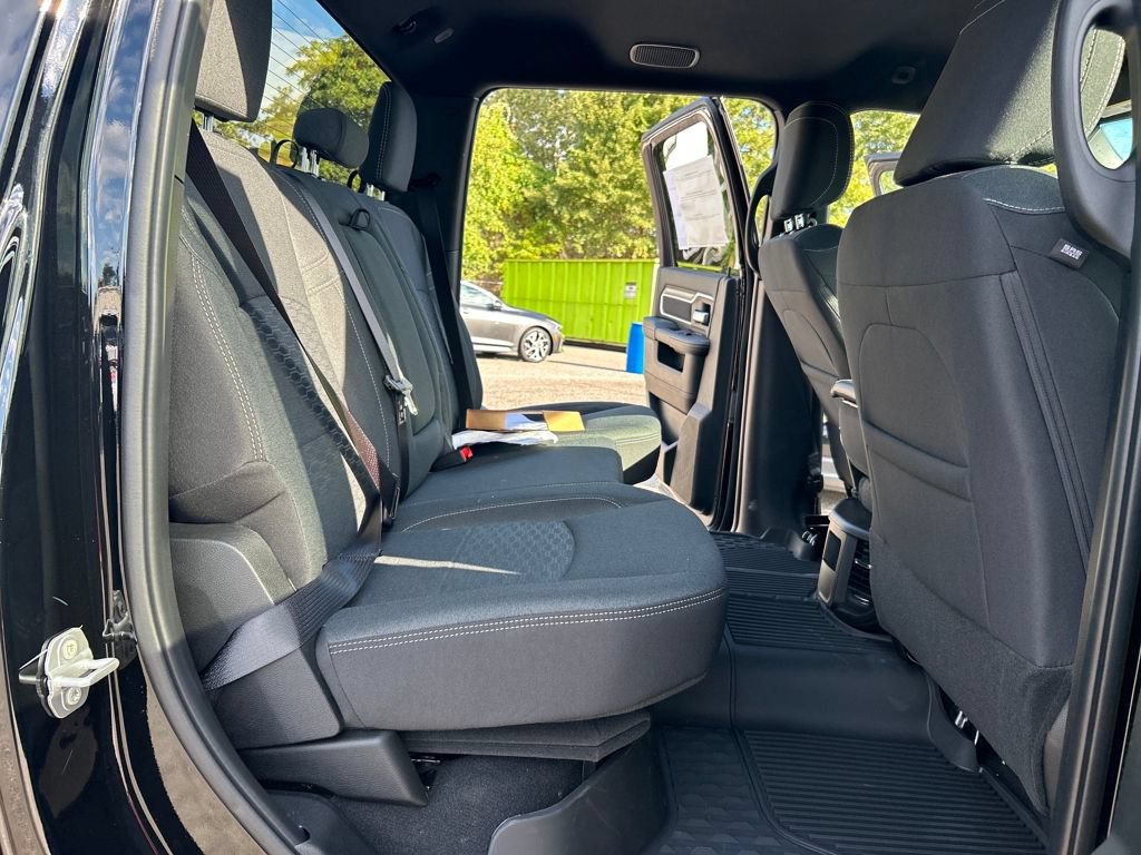 New 2026 RAM 2500 Big Horn AWD/4WD image 25