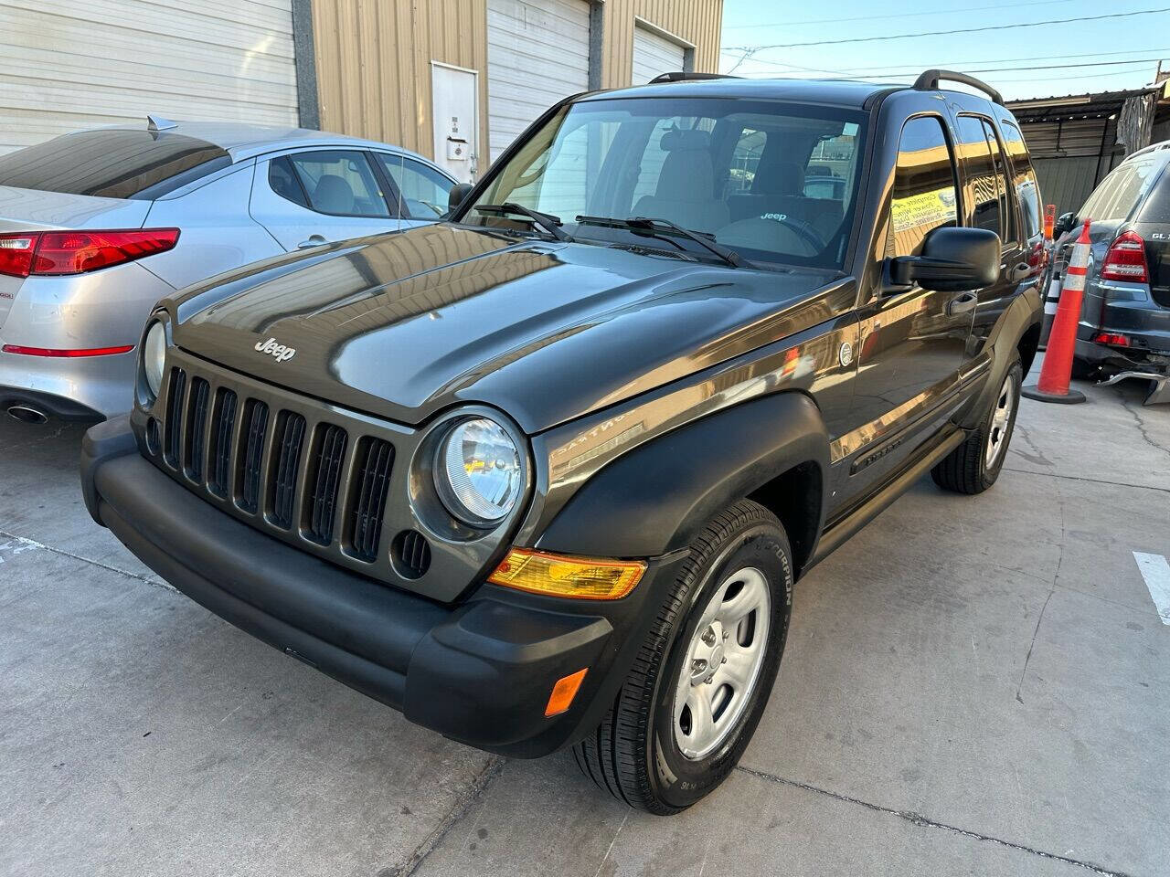 Used 2006 Jeep Liberty Sport w/ Skid Plate Group