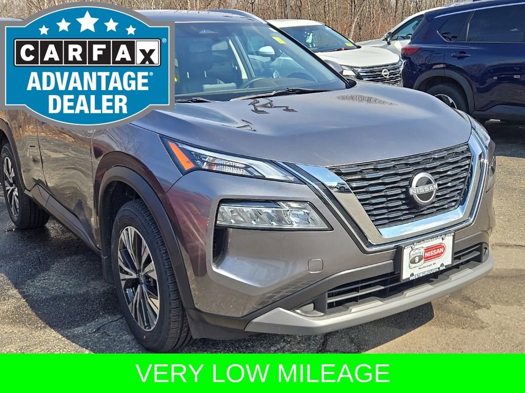 Used 2023 Nissan Rogue SV w/ SV Premium B Package image 2