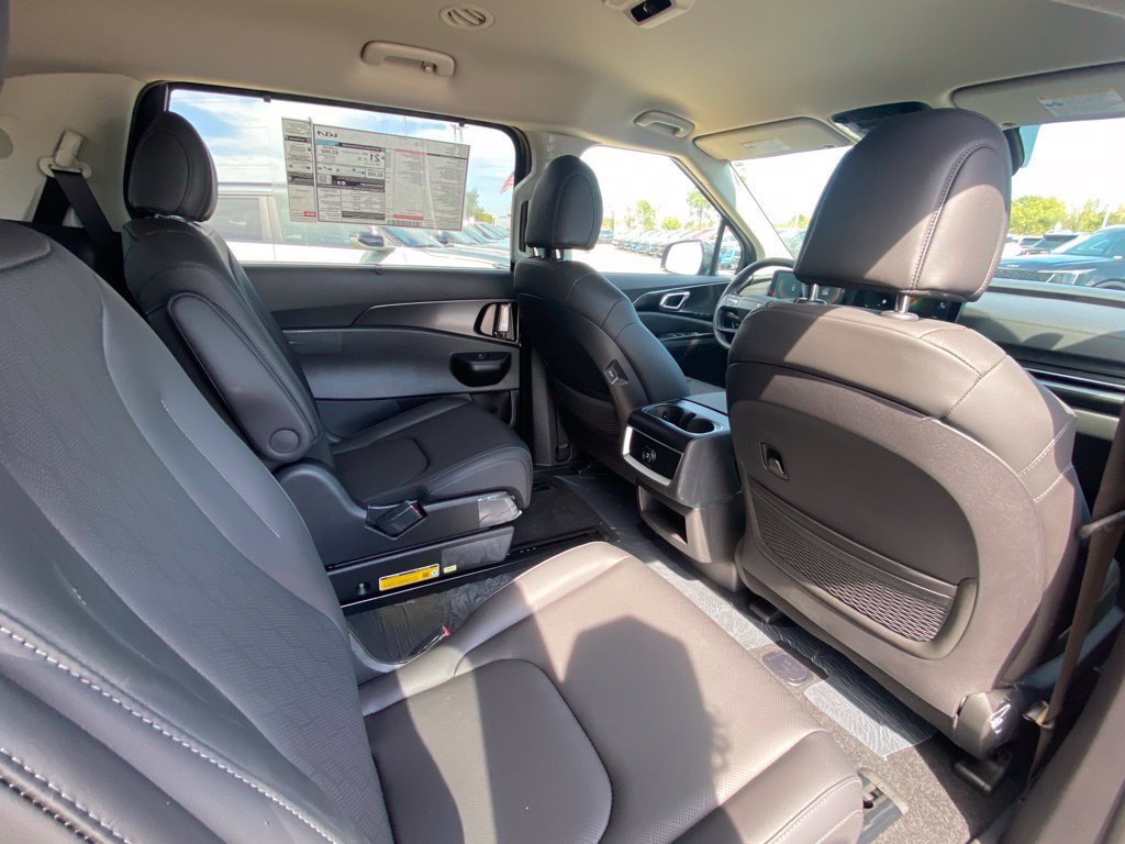 New 2027 Kia Carnival EX FWD image 27