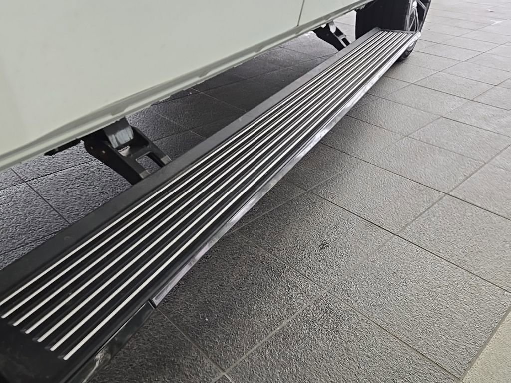 Used 2024 Jeep Grand Wagoneer Series III w/ Quick Order Packagew 28T image 17