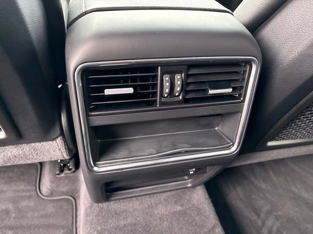 Used 2021 Porsche Cayenne AWD/4WD image 17