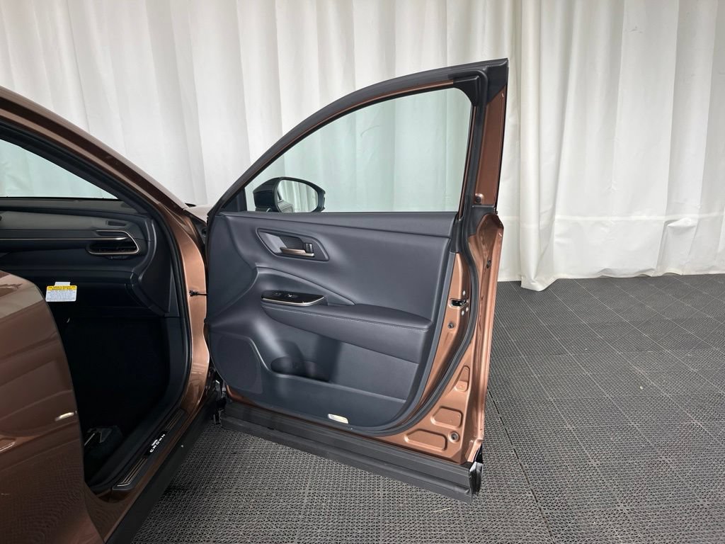 New 2026 Toyota Crown Signia AWD/4WD image 19