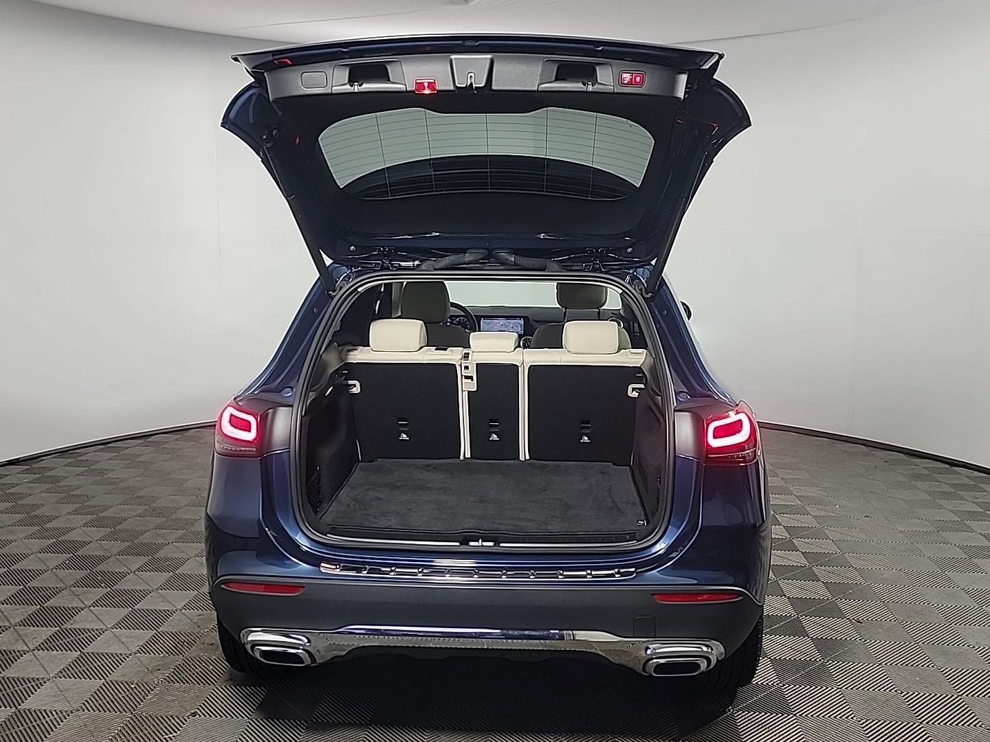 Used 2022 Mercedes-Benz GLA 250 4MATIC image 7