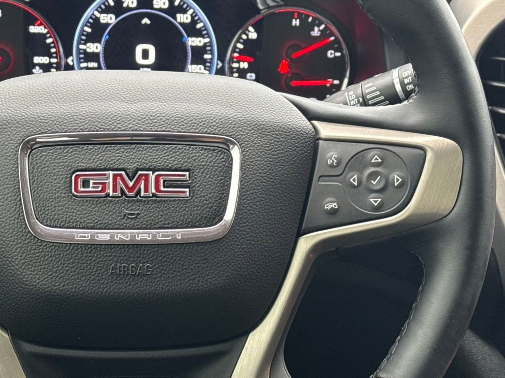 Used 2023 GMC Acadia Denali image 20