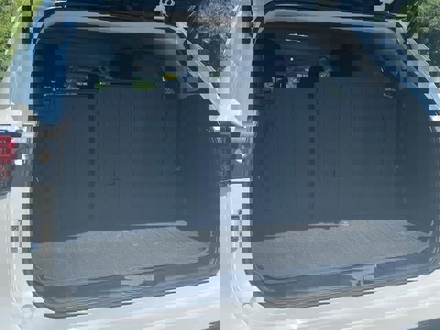 Used 2022 Toyota Highlander LE image 23