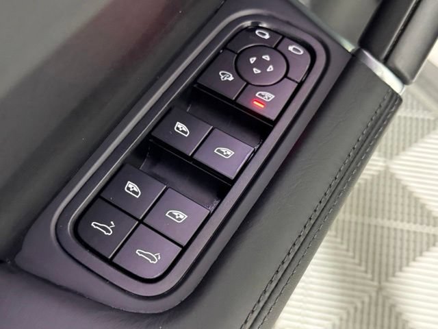 Used 2023 Porsche Cayenne Turbo AWD/4WD image 23