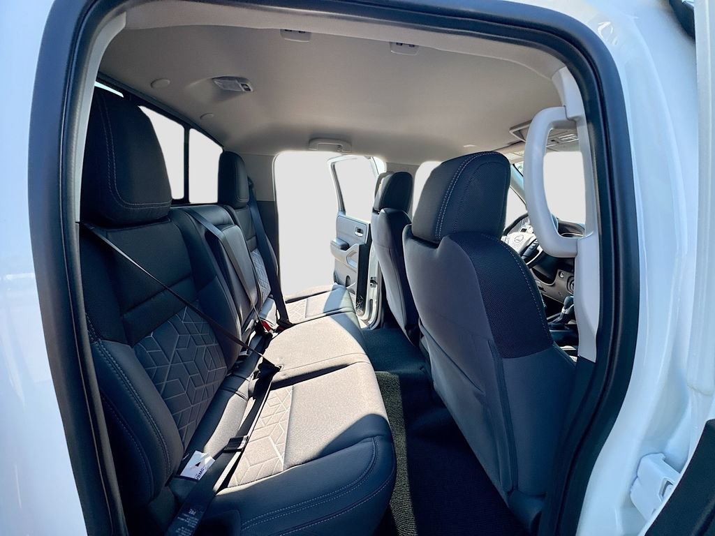 Certified 2025 Nissan Frontier SV AWD/4WD image 23