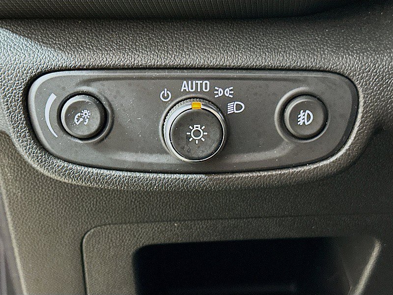 Used 2023 Chevrolet TrailBlazer LT w/ Convenience Package FWD image 10