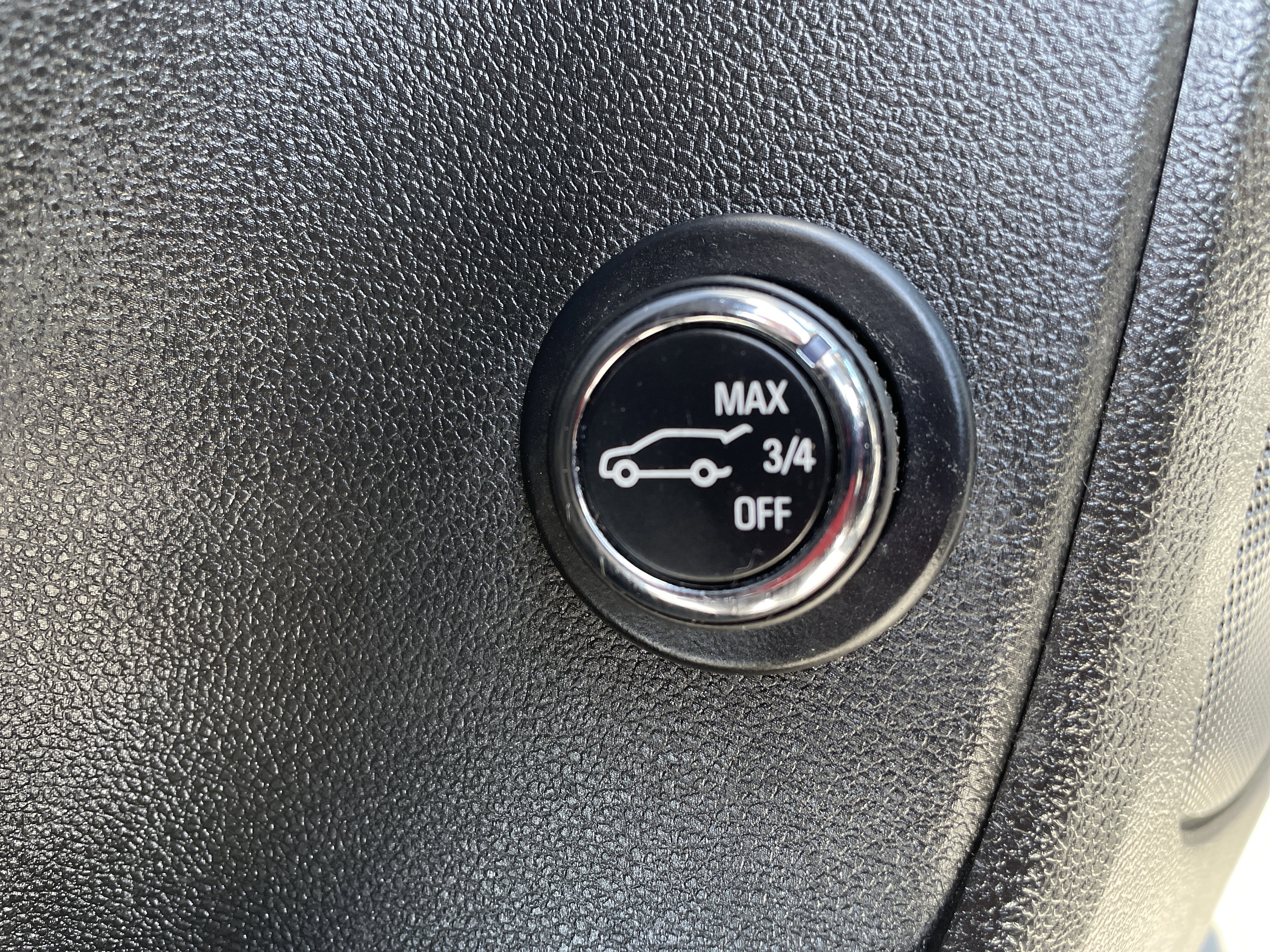 Certified 2023 Chevrolet Blazer LT w/ Convenience Package AWD/4WD image 29