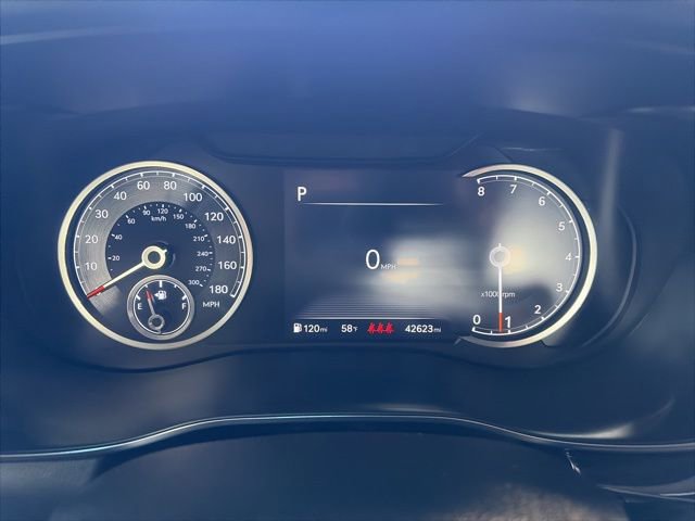 Used 2025 Genesis G70 2.5T image 18