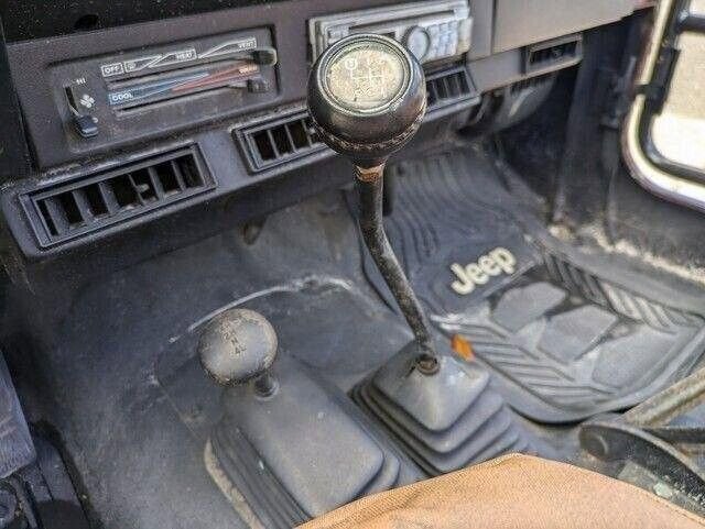 Used 1989 Jeep Wrangler 4WD image 21