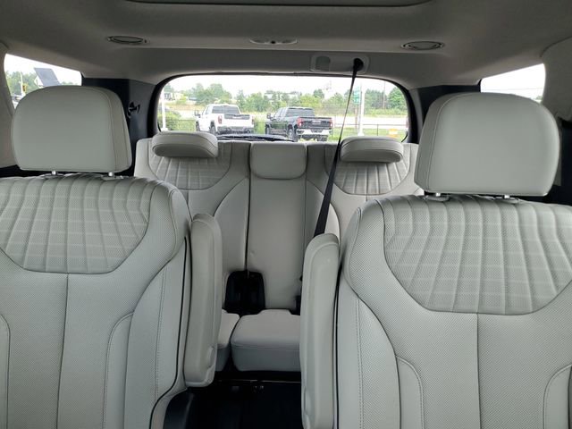 Used 2024 Hyundai Palisade Limited image 35