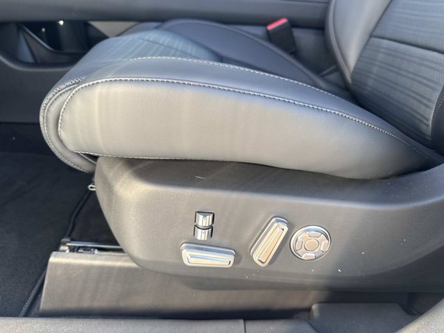 New 2026 Lincoln Nautilus Reserve AWD/4WD image 11