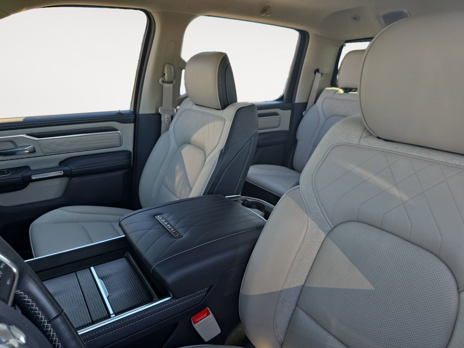 Used 2023 RAM 1500 Limited image 9