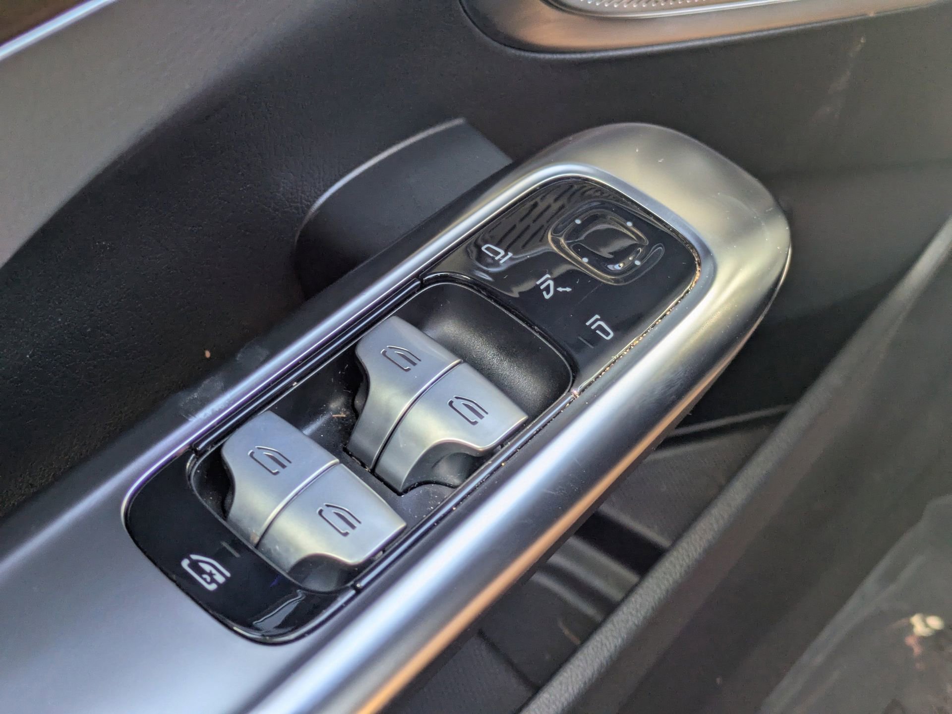 Used 2024 Mercedes-Benz C 300 Sedan image 23