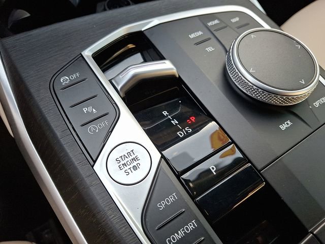 Used 2023 BMW 330i xDrive Sedan w/ Premium Package image 14