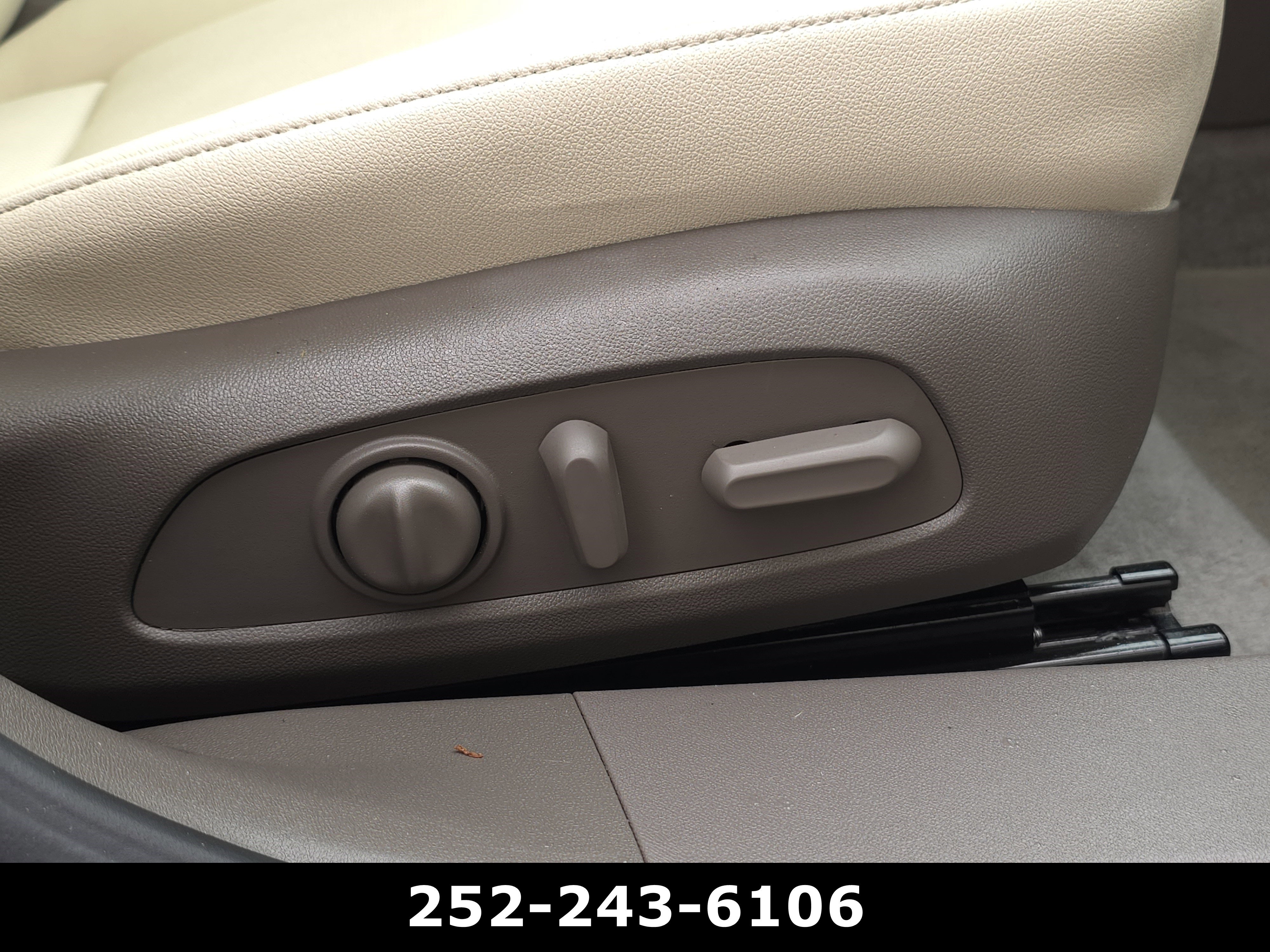 Used 2024 Chevrolet Malibu LT FWD image 39