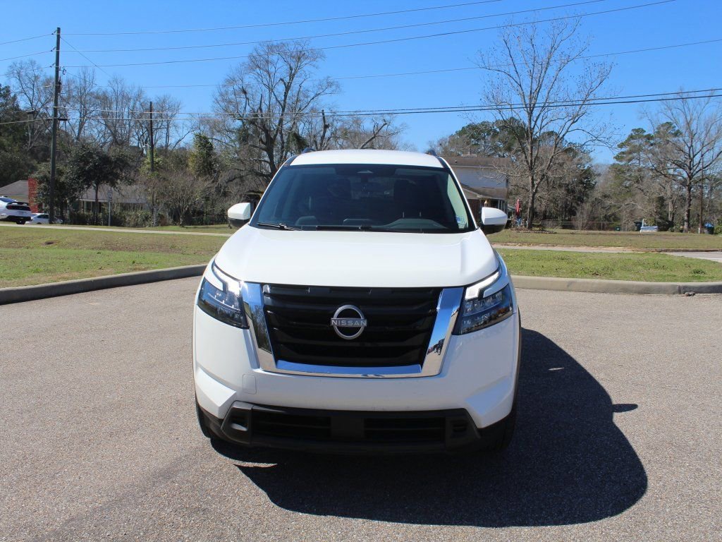 Used 2023 Nissan Pathfinder SV image 9