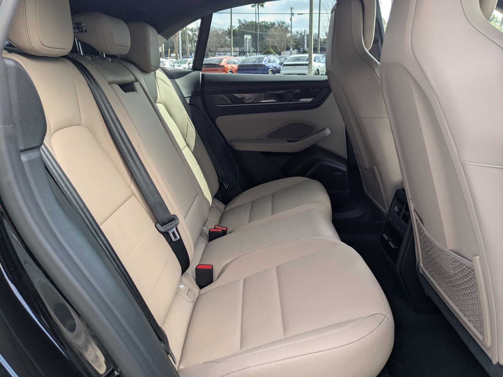 New 2025 Porsche Macan 4S Electric AWD/4WD image 24
