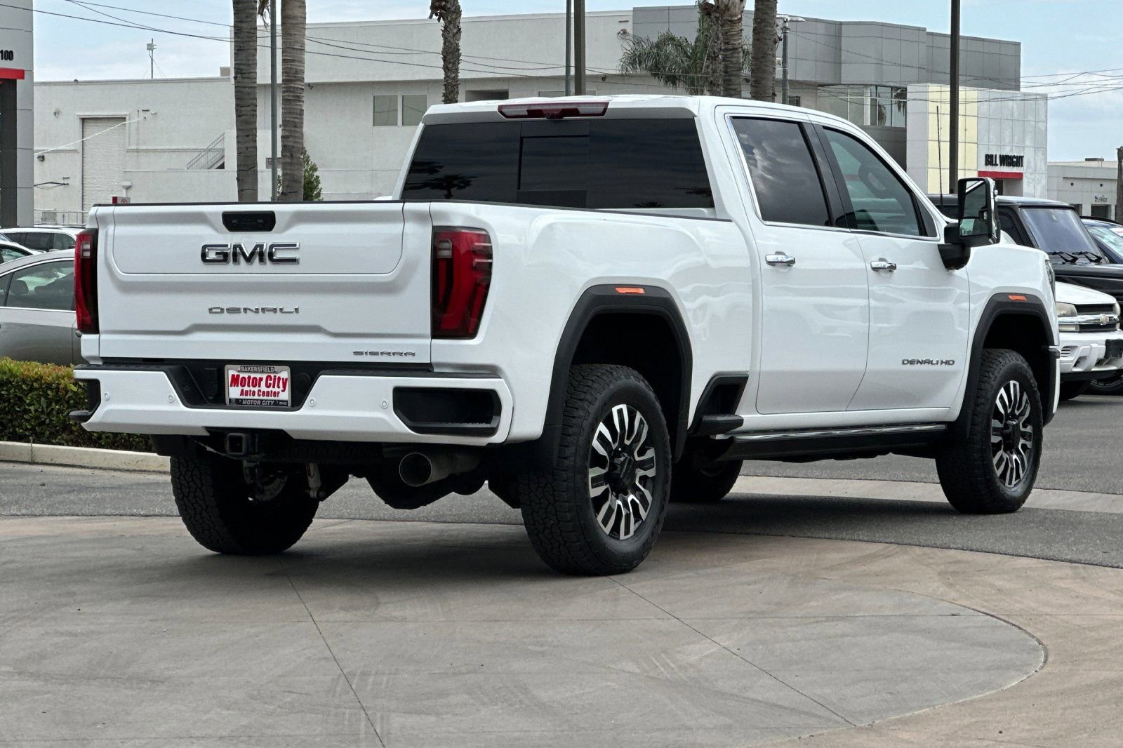 Certified 2025 GMC Sierra 2500 Denali Ultimate AWD/4WD image 4
