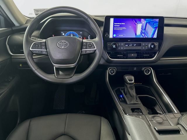 Certified 2025 Toyota Grand Highlander FWD image 23