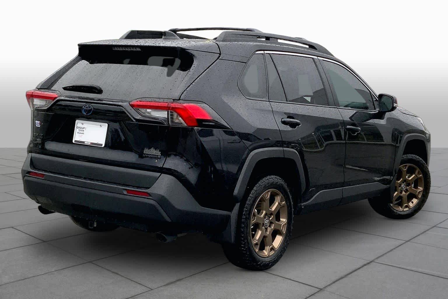 Used 2024 Toyota RAV4 AWD Hybrid image 13