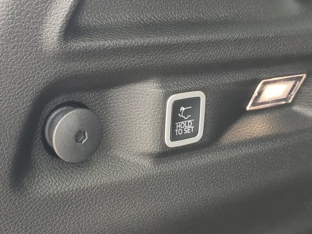 New 2027 Jeep Grand Cherokee L Limited RWD image 15
