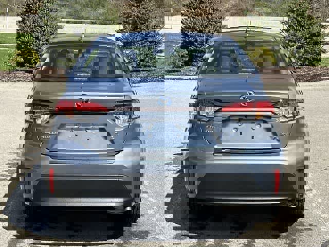 Used 2025 Toyota Corolla LE image 4