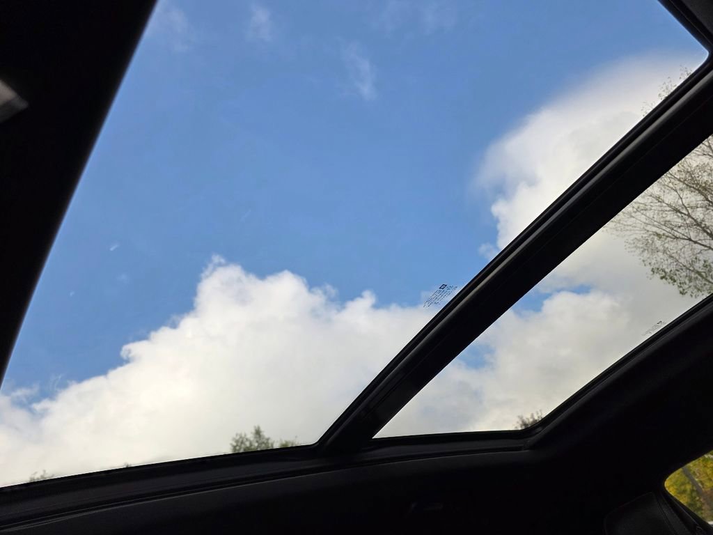 Used 2019 Cadillac XT4 Premium Luxury image 23