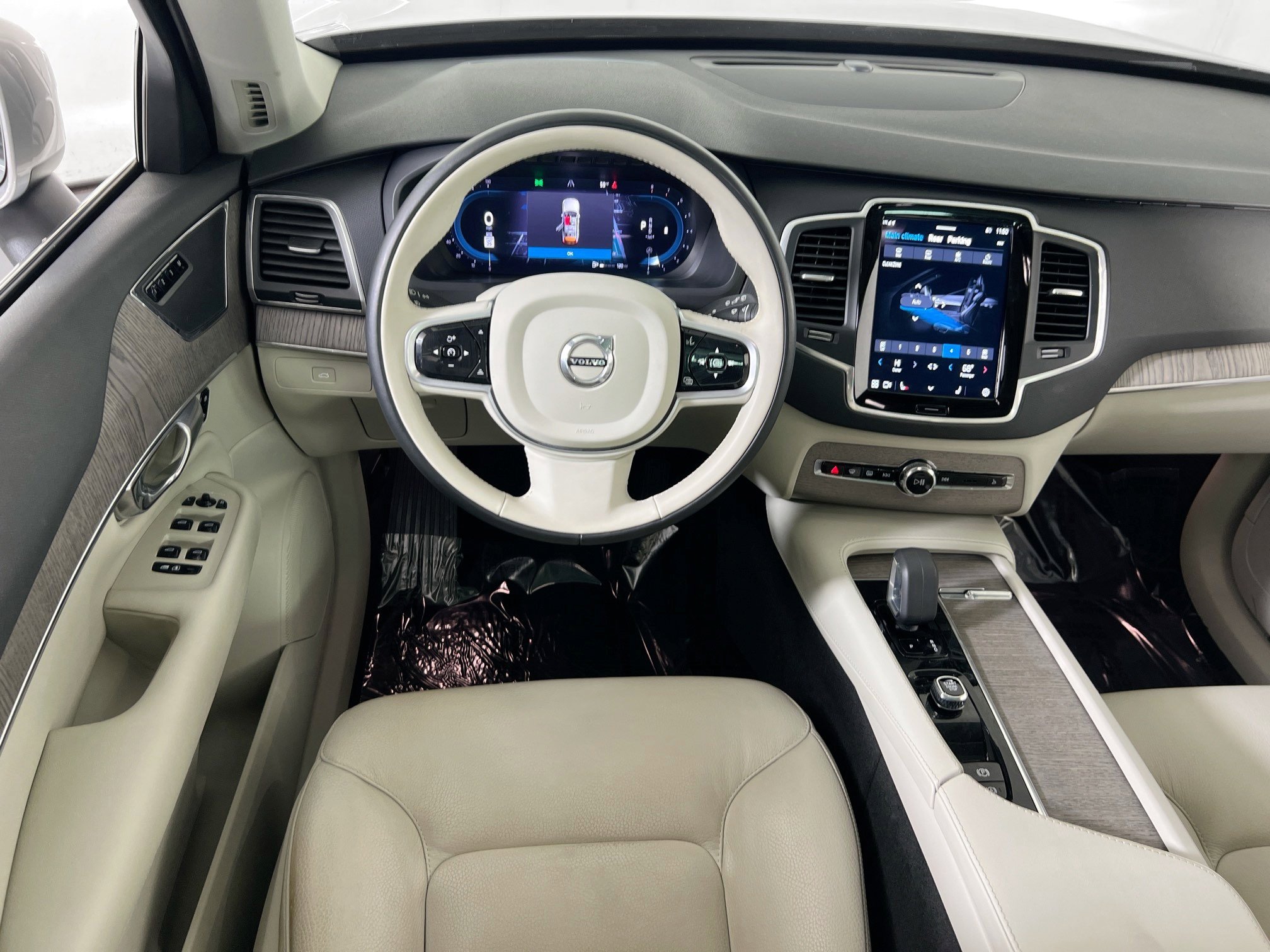 Used 2023 Volvo XC90 B6 Core w/ Protection Package Premier AWD/4WD image 23