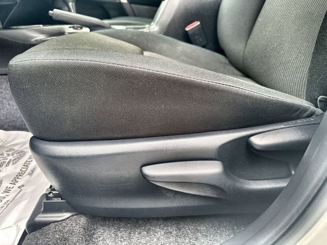 Used 2018 Toyota RAV4 LE image 20