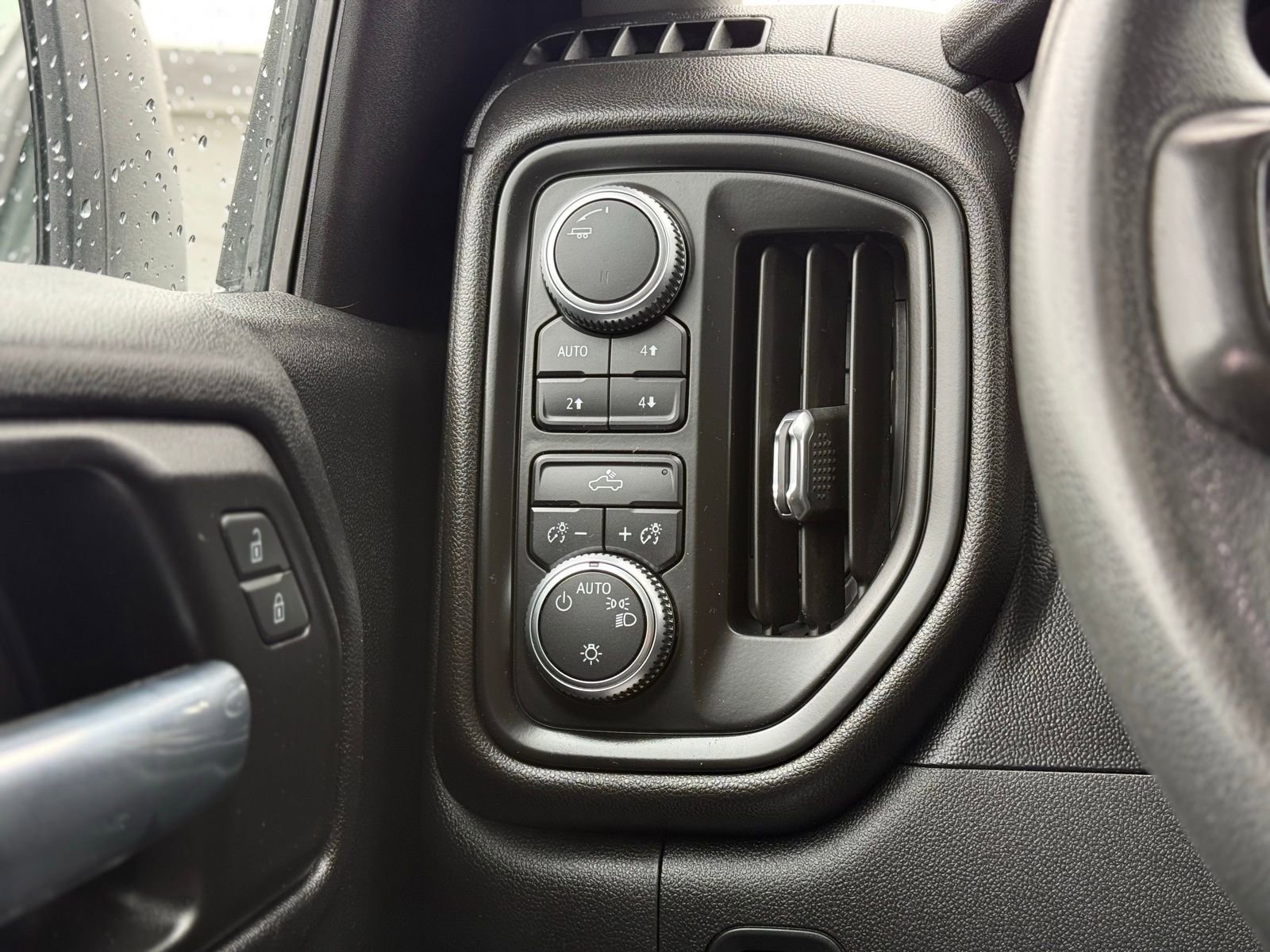 Used 2020 GMC Sierra 1500 4x4 Crew Cab w/ Sierra Value Package image 21