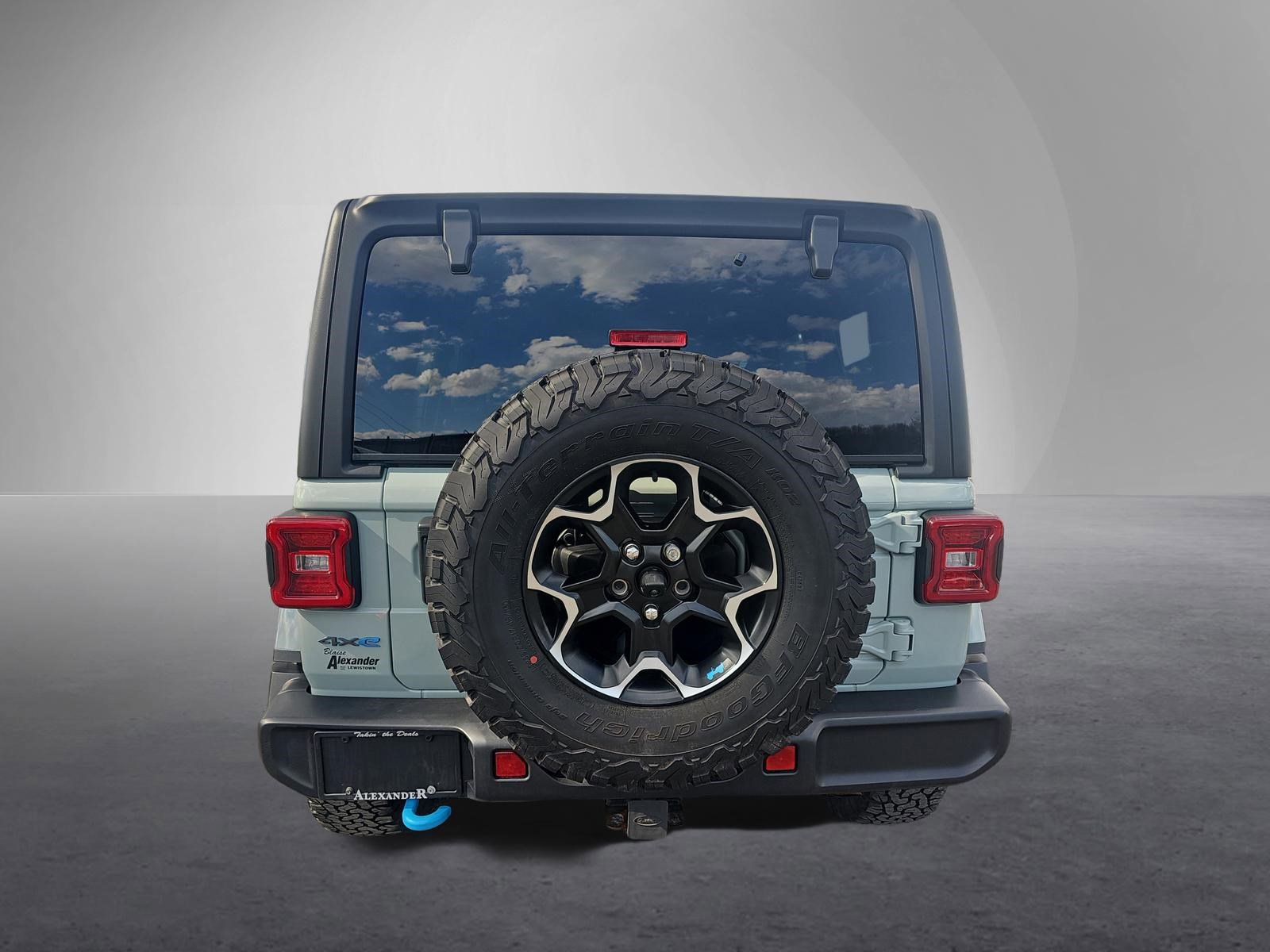 Used 2023 Jeep Wrangler Unlimited Rubicon 4xe w/ Cold Weather Group AWD/4WD video 4