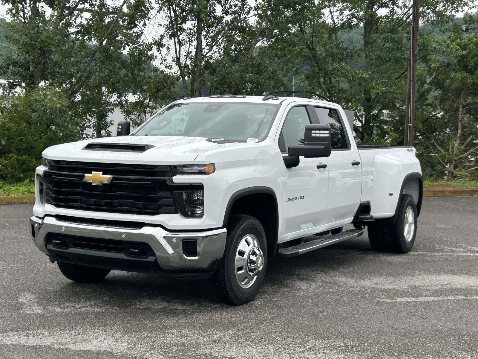 New 2026 Chevrolet Silverado 3500 W/T w/ WT/CX Safety Package AWD/4WD image 3
